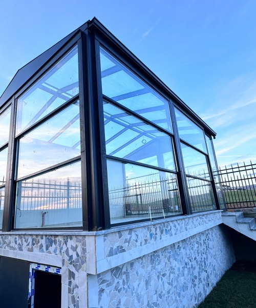Giyokon Guillotion Glass Balcony Systems